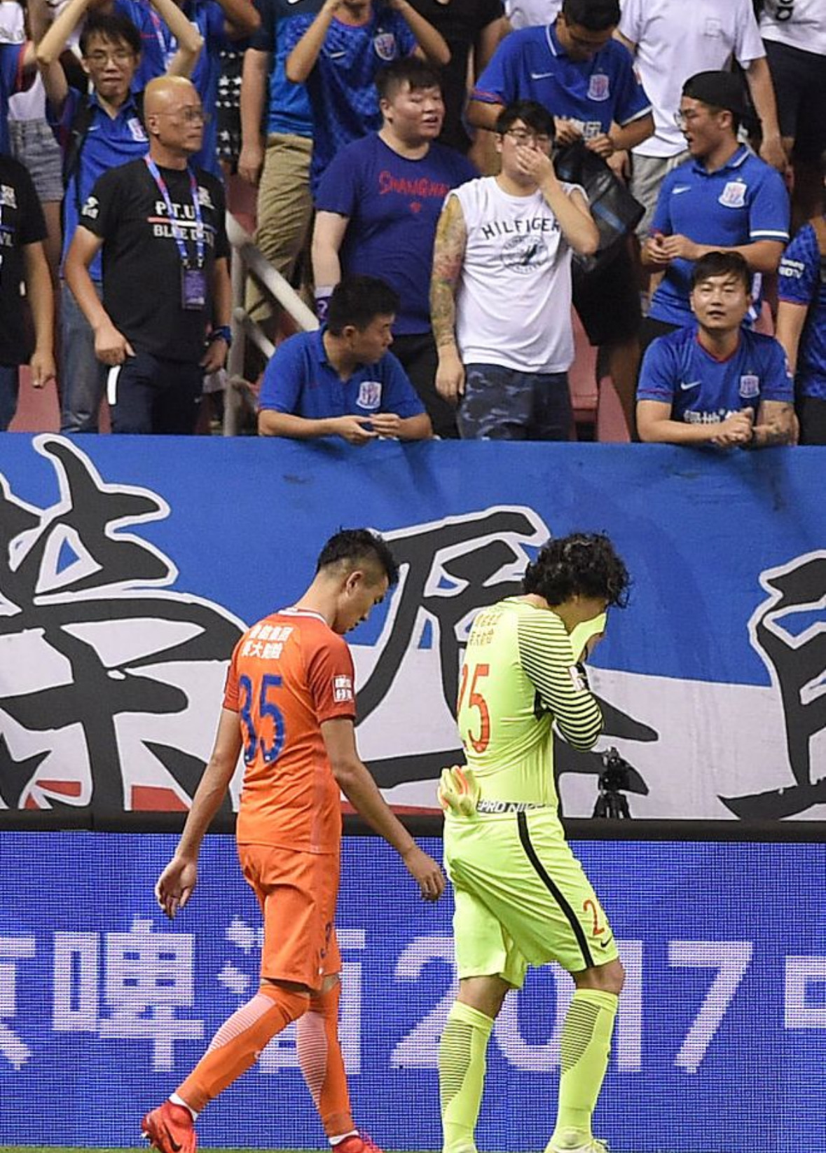 开云-转折点上海海港完成体检，法甲关键时刻攻防权衡，质疑声仍在，资深球员宣示担当的简单介绍-开云